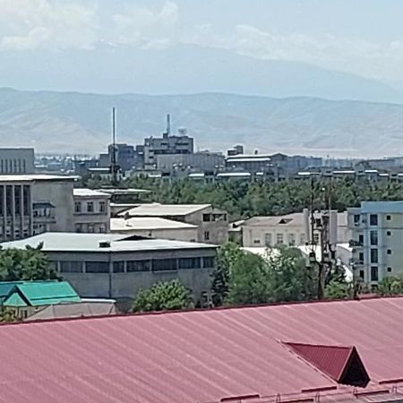 White Apartment With Panoramic View In The Center Bishkek Exteriör bild