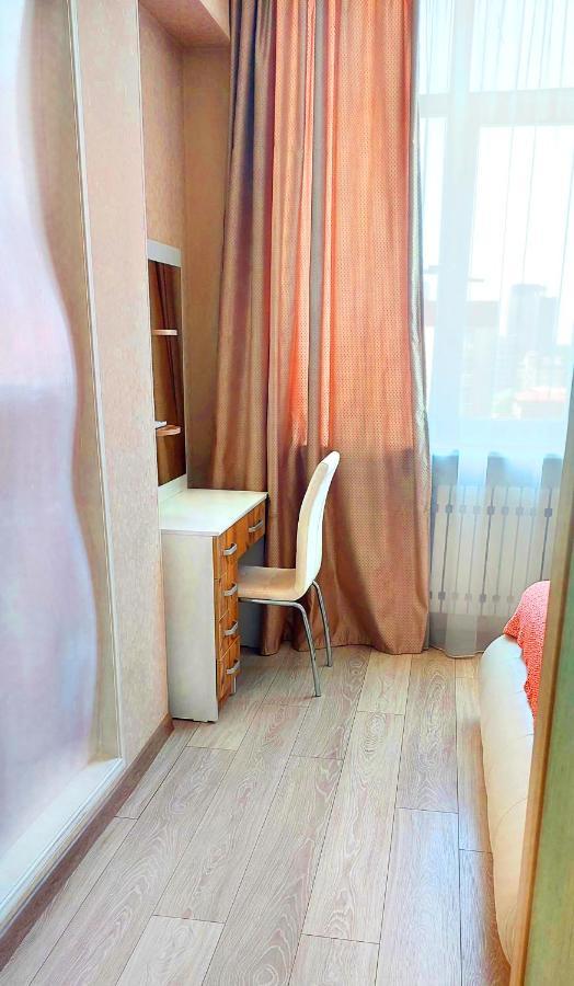 White Apartment With Panoramic View In The Center Bishkek Exteriör bild